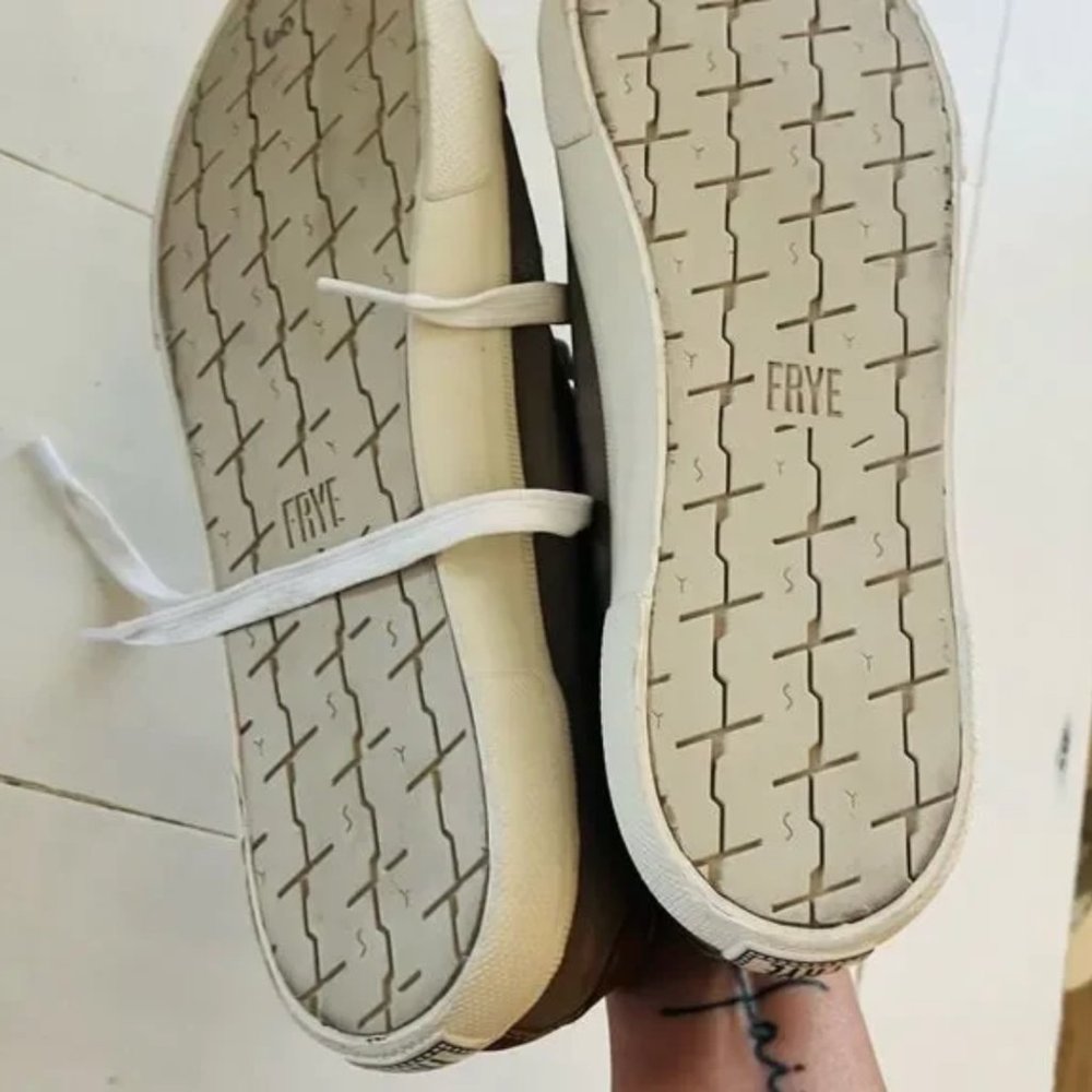 New Frye Gia Canvas Low Lace Up Taupe/Grey Sneakers  9 - Picture 7 of 7